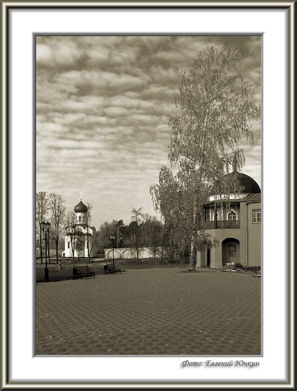 photo "Monastery" tags: architecture, black&white, landscape, 