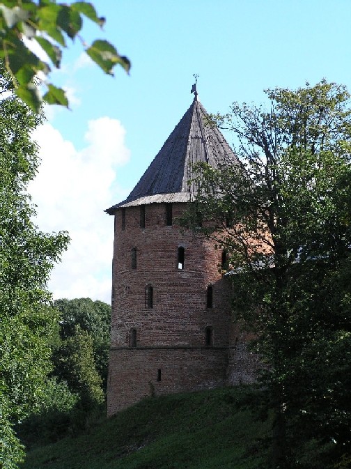 photo "Turret in Novgorod." tags: architecture, travel, landscape, 