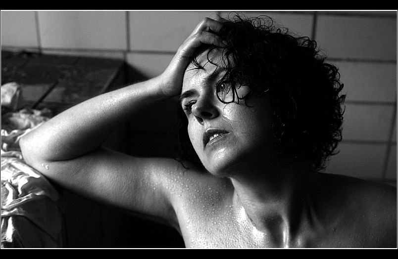 photo "d i s t a n c e" tags: black&white, portrait, woman