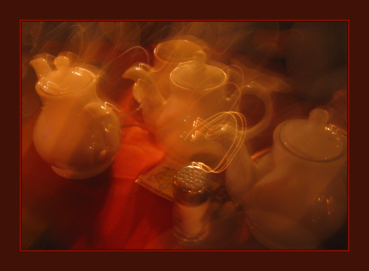 photo "Dancing teapots" tags: still life, abstract, 