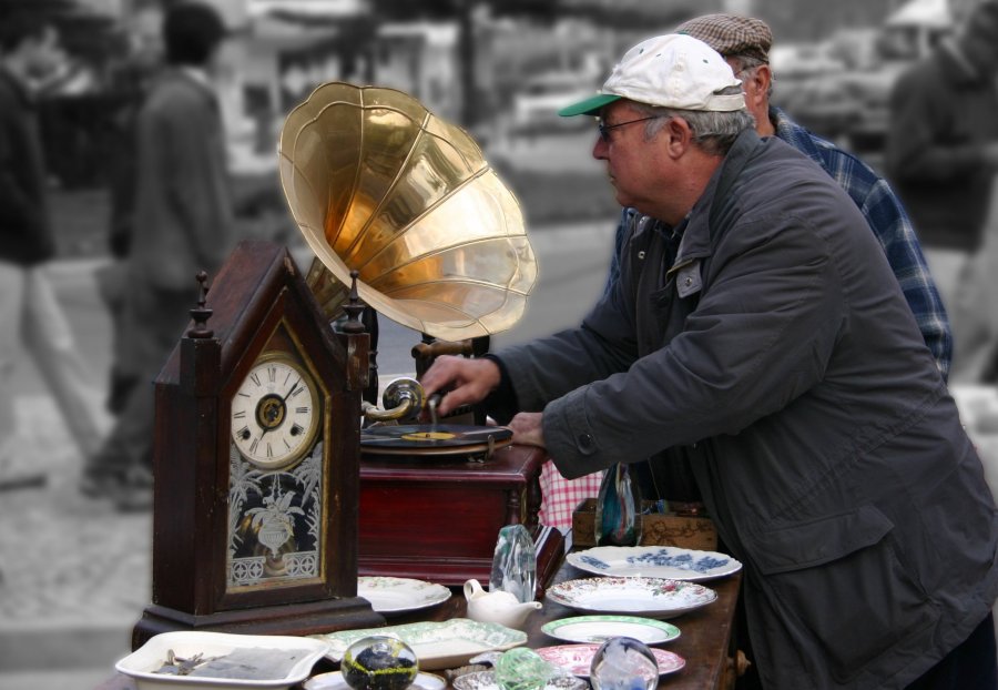 photo "The Gramophone" tags: portrait, man