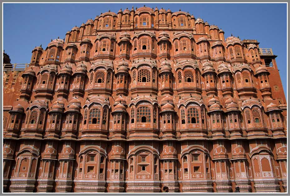 photo "Jaipur: Hawa Mahal (Palace of Winds)" tags: architecture, travel, landscape, Asia