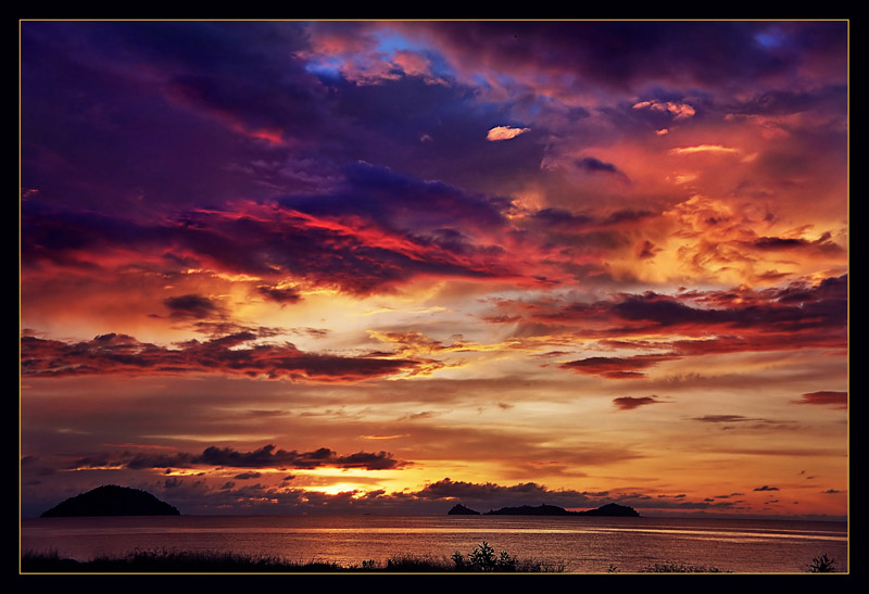 photo "The sky of Borneo. After a thunder-storm." tags: landscape, sunset