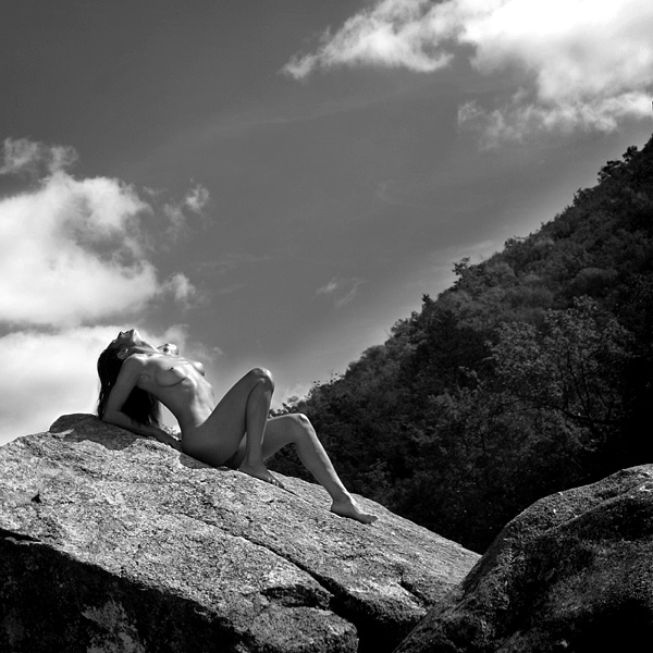 photo "on the rocks" tags: nude, black&white, 
