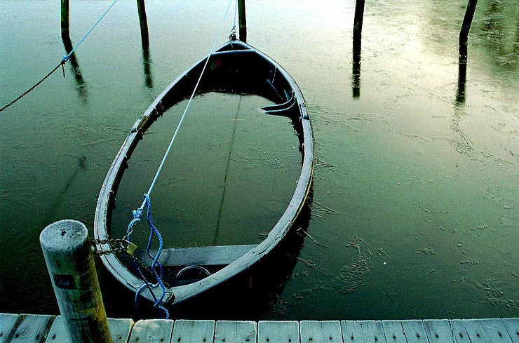 photo "Boat III" tags: landscape, water, winter