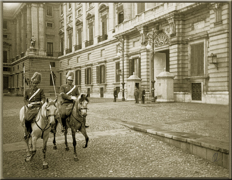 фото "Мадрид. Смена караула у королевского дворца" метки: путешествия, Европа