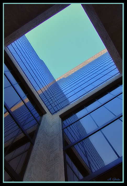 photo "Corner Reflection" tags: architecture, travel, landscape, North America