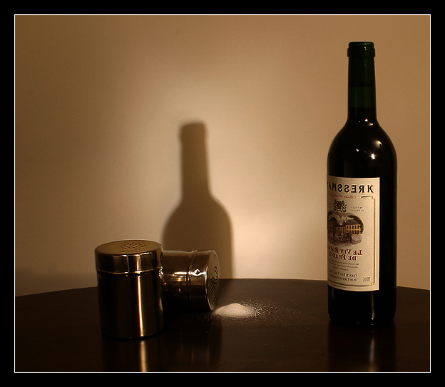 photo "Photo with a bottle" tags: still life, 