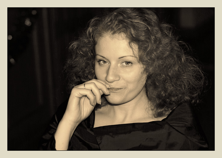 photo "Once in noise of the ball..." tags: portrait, woman
