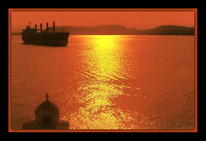 photo "The ship..." tags: landscape, sunset, water
