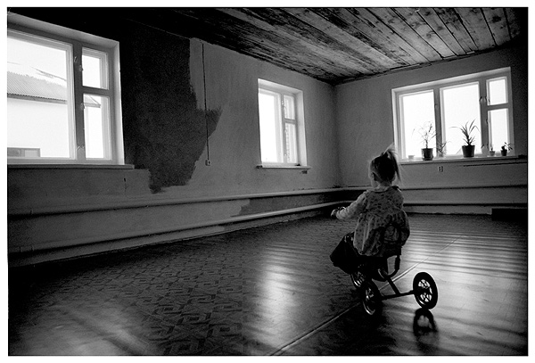 photo "." tags: black&white, portrait, children