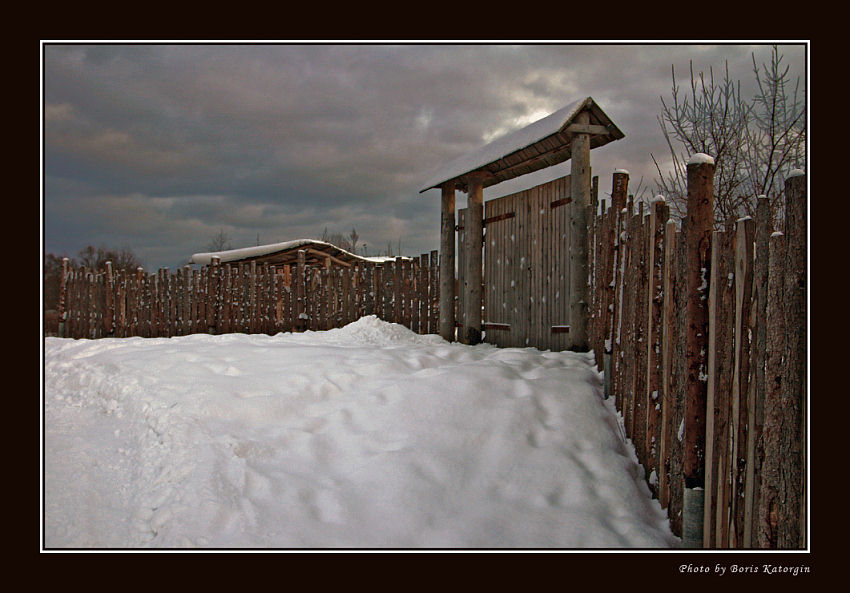 photo "And a gate are closed" tags: landscape, clouds, winter