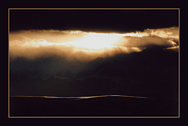 photo "Duotone sunset" tags: landscape, mountains