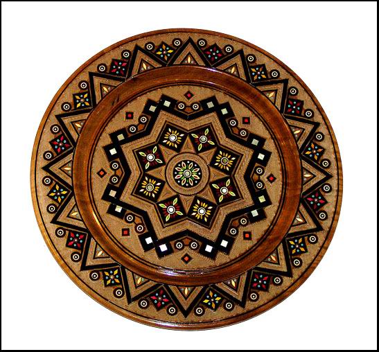 photo "Ukrainian traditional artistic plate" tags: reporting, misc., 