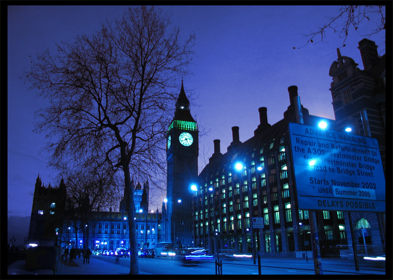 photo "London in Blue" tags: architecture, landscape, night