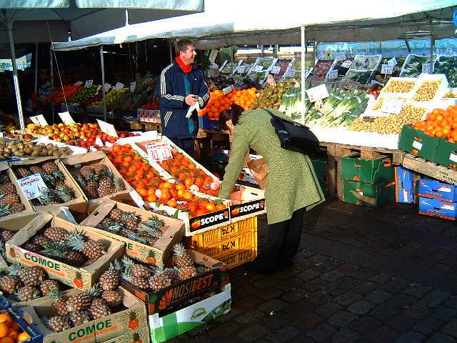 photo "Market." tags: reporting, 