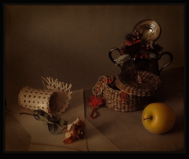 photo "Still-life with an amulet" tags: still life, 