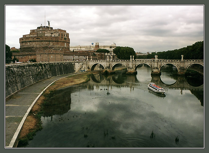 photo "Tiber" tags: architecture, travel, landscape, Europe