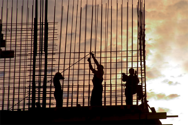 photo "Moscow builders at work" tags: genre, architecture, landscape, 