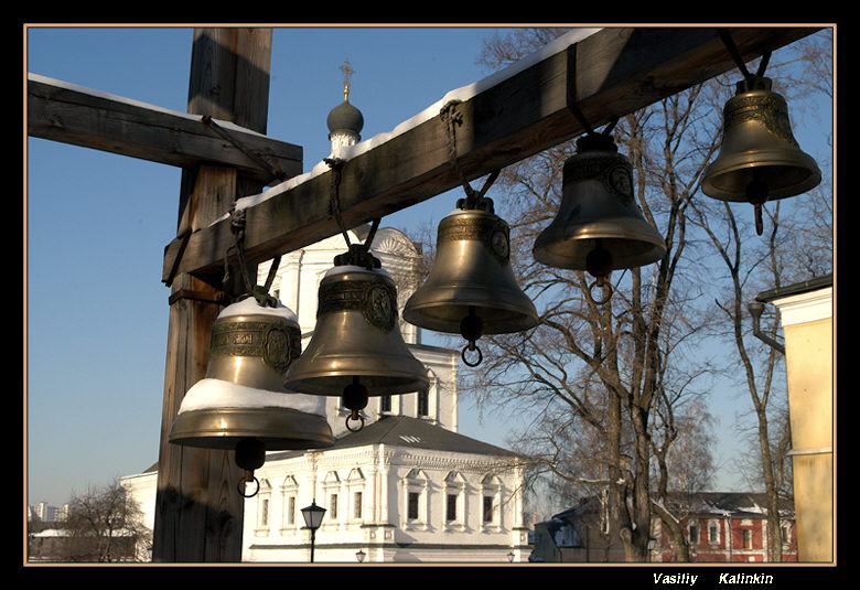 photo "Bell formation" tags: architecture, landscape, 