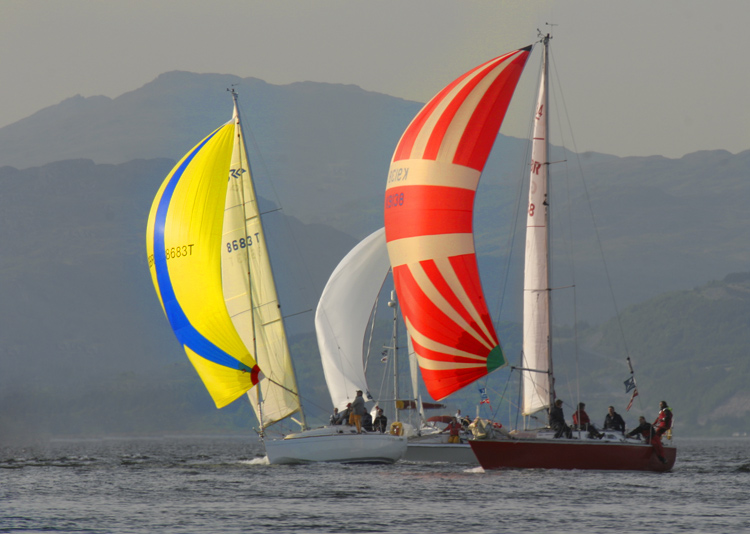 photo "Strong Spinnakers" tags: sport, landscape, water