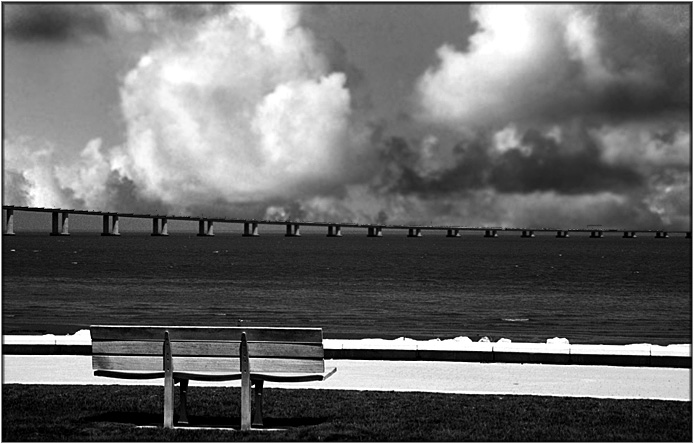 photo "The bench" tags: travel, black&white, Europe