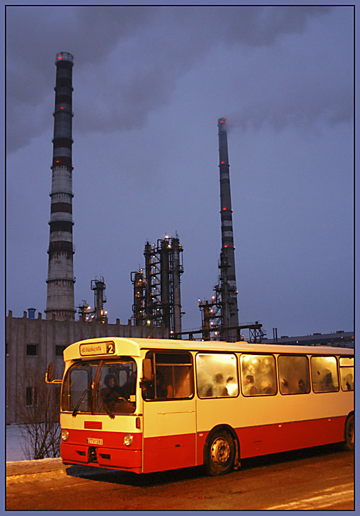photo "The working bus" tags: genre, 