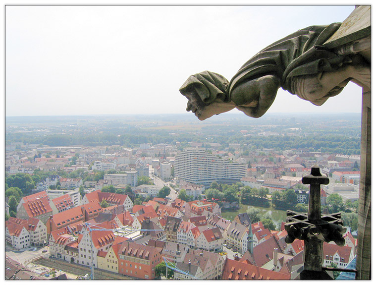 photo "Above The Town" tags: travel, architecture, landscape, Europe