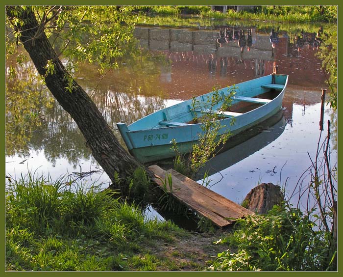 photo "The boatman has left for a supper" tags: landscape, summer