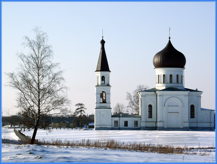 фото "Незаброшенная церковь" метки: архитектура, пейзаж, зима