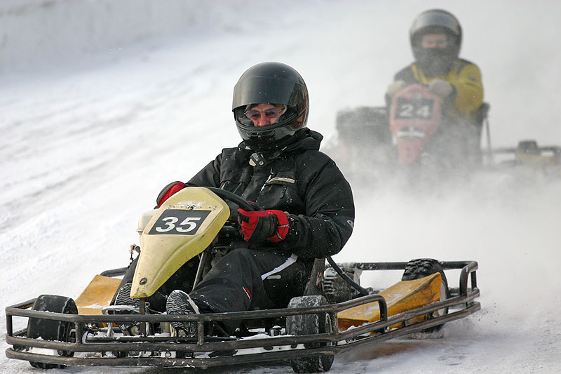 photo "Winter go-cart racing" tags: sport, reporting, 