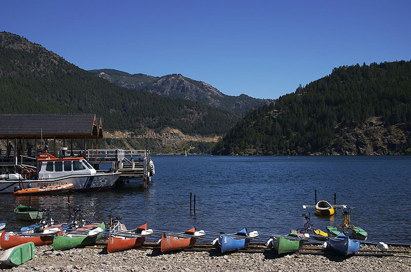 photo "Lacar Lake" tags: landscape, mountains, water