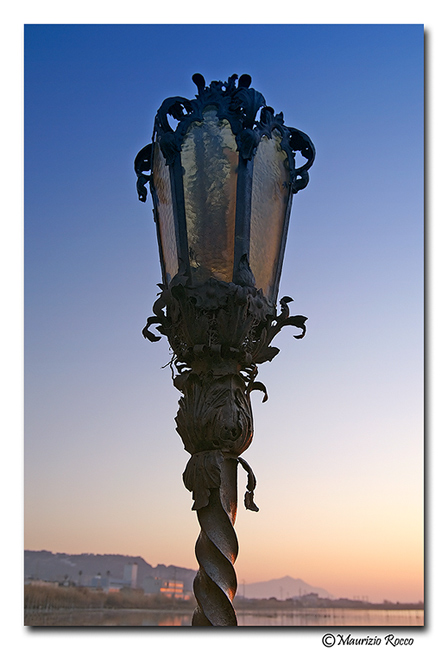 photo "Lamp." tags: misc., 