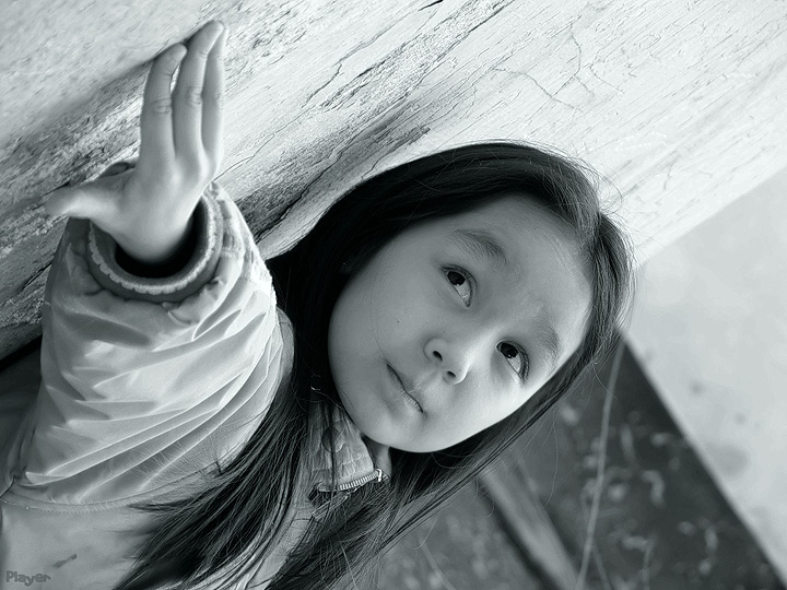 фото "У стен родной школы" метки: портрет, черно-белые, дети