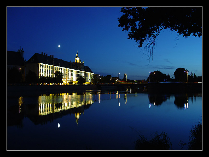 photo "University of Wroclaw" tags: architecture, landscape, night