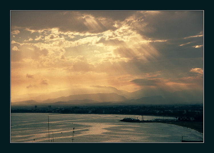 photo "Brightening" tags: landscape, clouds, sunset