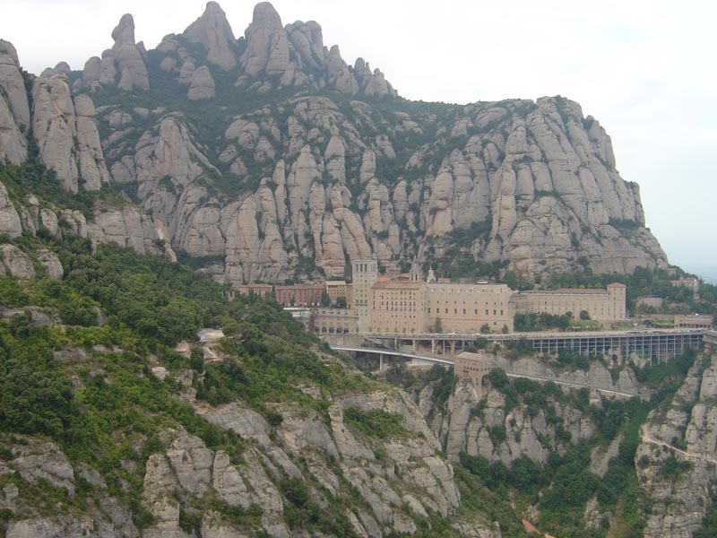 photo "town in mountains" tags: travel, landscape, Europe, mountains