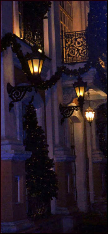 photo "Magic lanterns" tags: architecture, travel, landscape, Europe