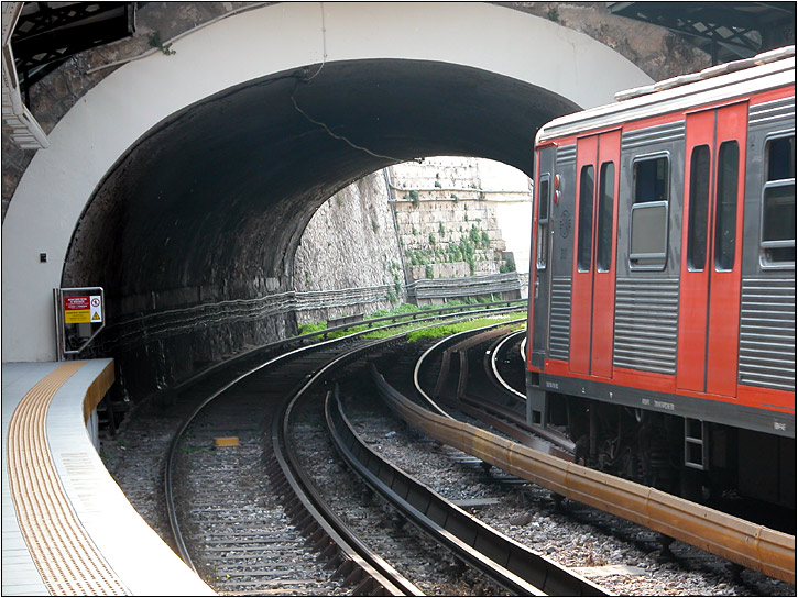 photo "The train" tags: travel, reporting, Europe