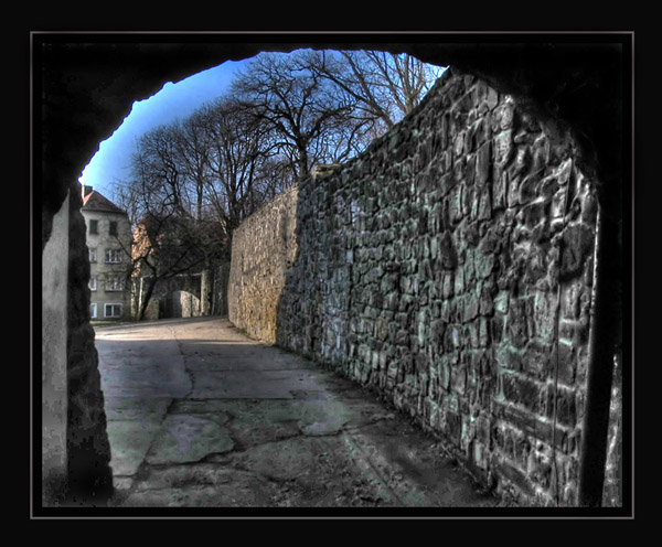 photo "the gothic wall" tags: architecture, travel, landscape, Europe