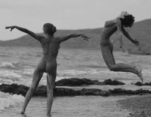 photo "semiacuatic dance" tags: nude, black&white, 