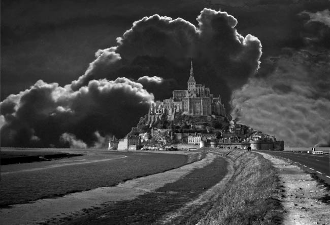 photo "Storm Clouds over Mt St Michel" tags: travel, architecture, landscape, Europe