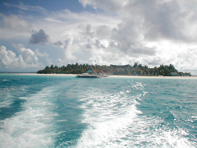 photo "Bye-bye, Maldives island" tags: travel, landscape, water