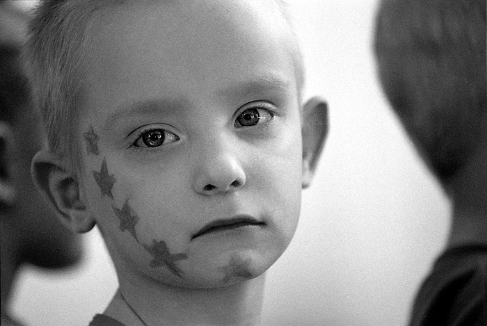 photo ".." tags: black&white, portrait, children