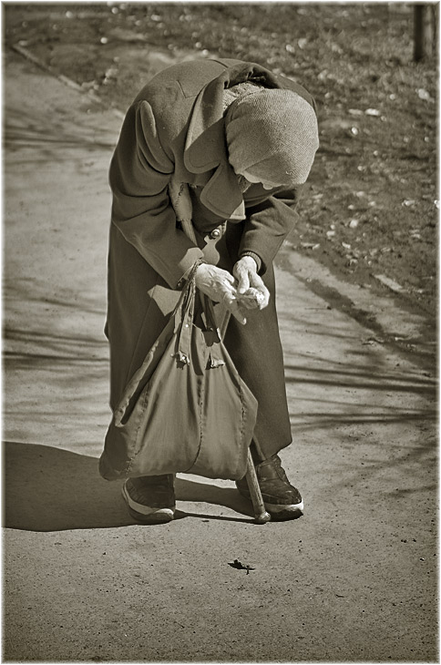 photo "subsistence wage..." tags: black&white, genre, 