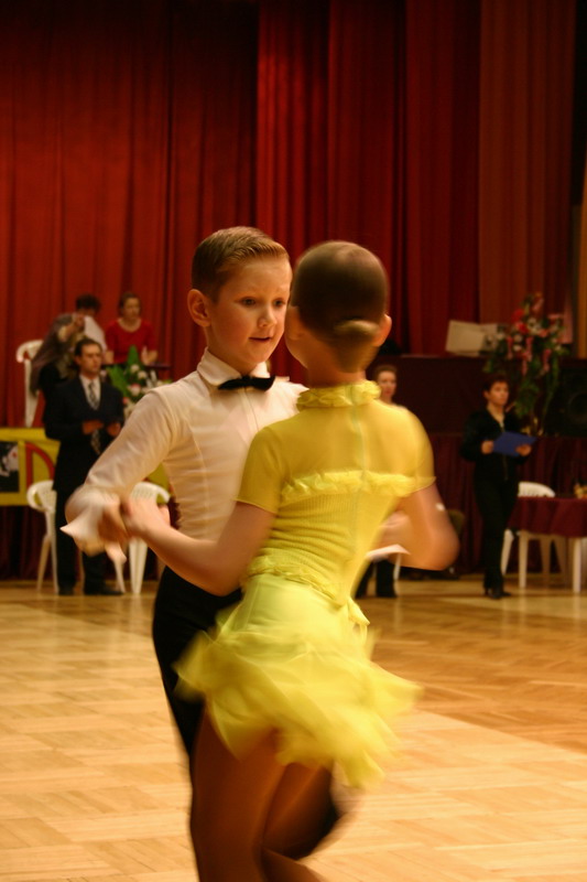 photo "Children`s dances" tags: genre, 