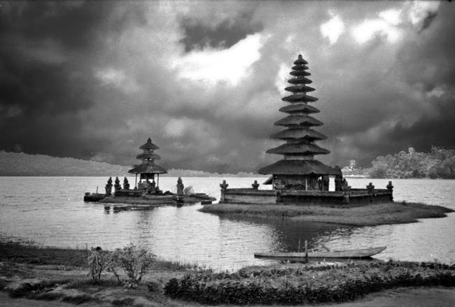 photo "Temple, Bali" tags: travel, landscape, Asia, water