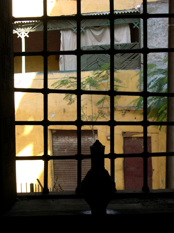 photo "Window" tags: architecture, travel, landscape, Africa