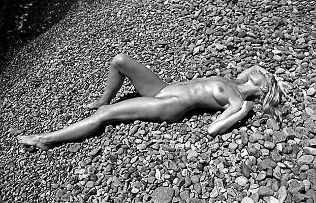 фото "Nude on stones" метки: черно-белые, ню, 