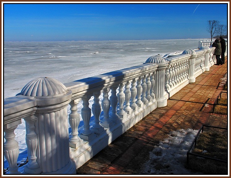 photo "Peterhof. The bottom park. A gulf. #2" tags: landscape, travel, Europe, spring